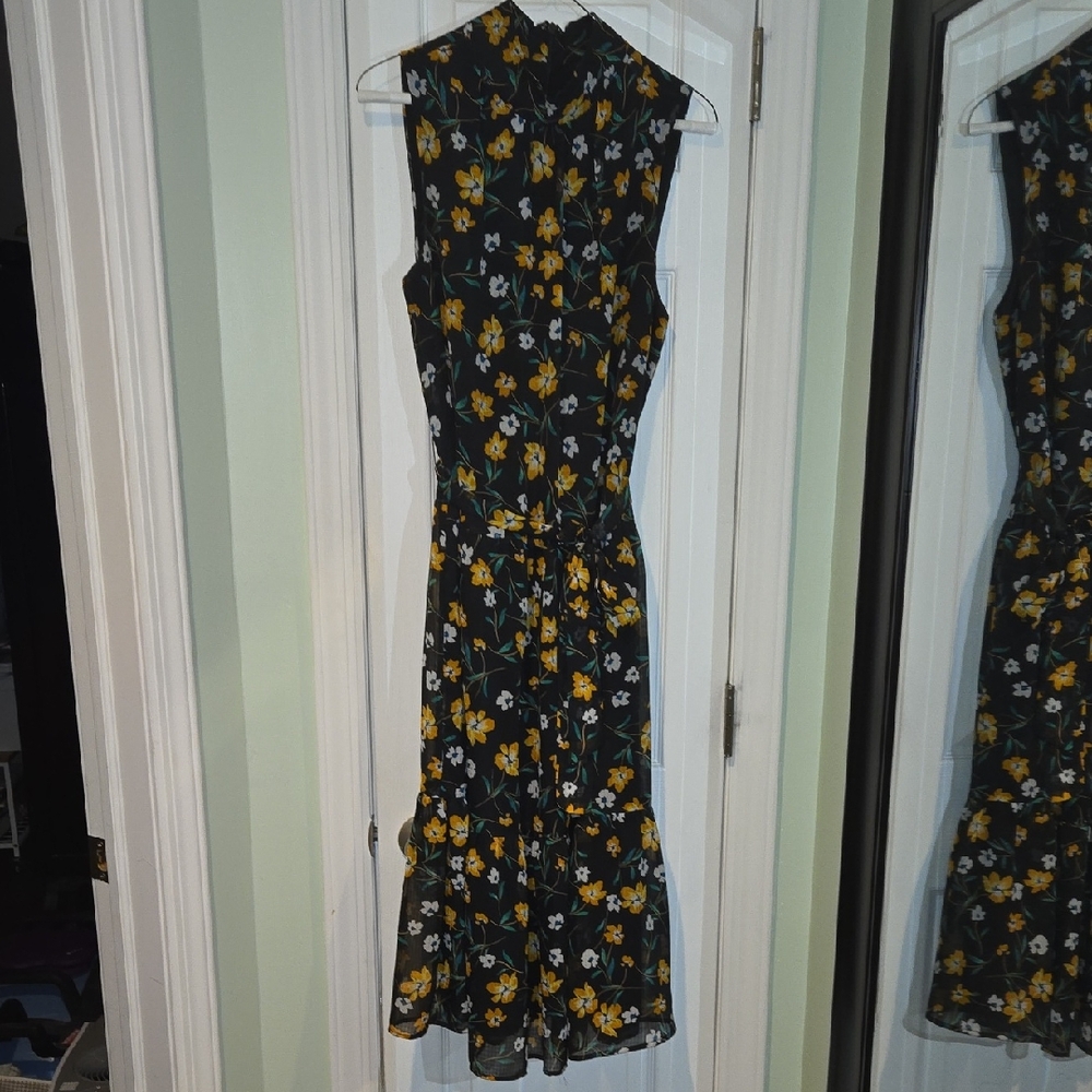 Who What Wear Black and Yellow Floral Midi Dress
